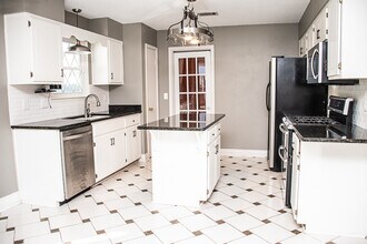 17 8th St in Shalimar, FL - Building Photo - Building Photo