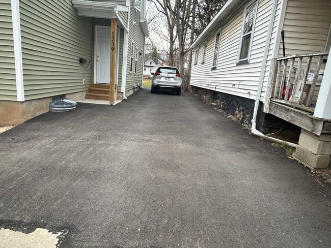 1239 Plymouth Ave S in Rochester, NY - Foto de edificio - Building Photo