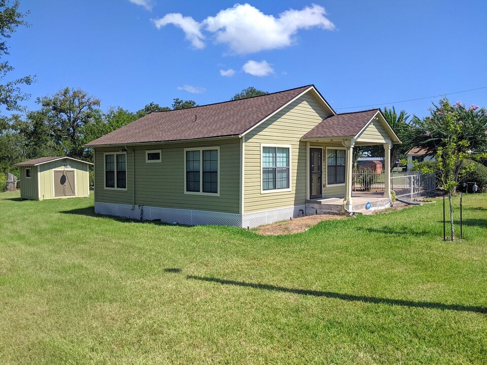 2200 Beck St in Bryan, TX - Building Photo