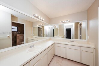 845 Daffodil Dr in Wellington, FL - Building Photo - Building Photo