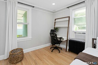 137 Rock Spring Rd in Stamford, CT - Building Photo - Building Photo