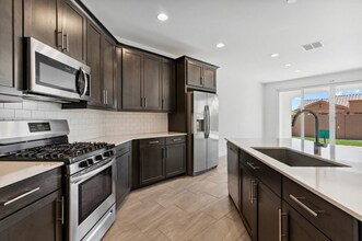 565 E White Wing Dr in Casa Grande, AZ - Building Photo - Building Photo