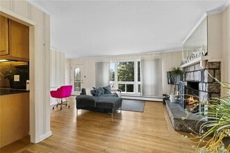 2 Horseshoe Dr in Danbury, CT - Building Photo - Building Photo