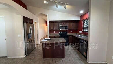 9856 W Salter Dr in Peoria, AZ - Building Photo - Building Photo