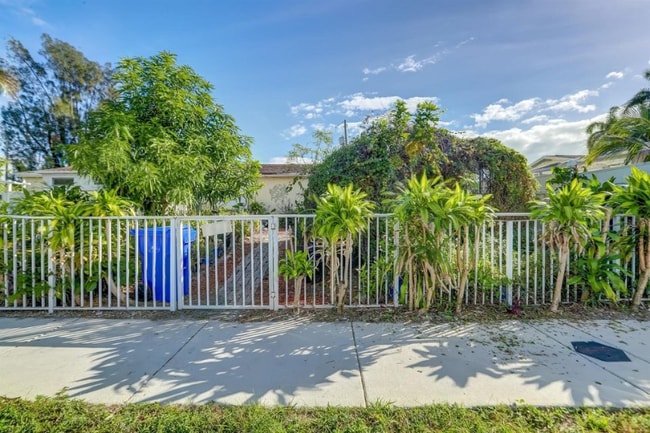 property at 2XXX SW 42nd Way