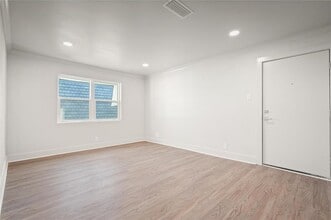 3655 Old Shell Rd in Mobile, AL - Building Photo - Building Photo