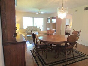 120 Lake Meryl Dr in West Palm Beach, FL - Building Photo - Building Photo