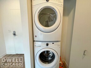 3914 N Broadway St, Unit 1 in Chicago, IL - Building Photo - Building Photo