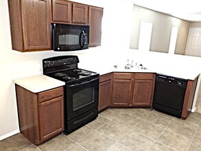 4005 Shawnee Trail in Heartland, TX - Building Photo - Building Photo