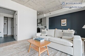 3030 Potomac Ave, Unit FL3-ID1017 in Arlington, VA - Building Photo - Building Photo