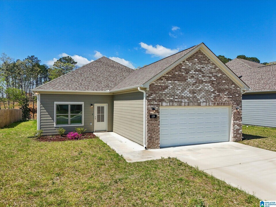129 Kings Wy in Jasper, AL - Building Photo