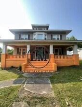 119 N Fisher St in Burlington, NC - Building Photo - Building Photo