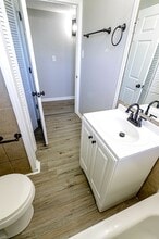 9625 Scarborough Ave in Louisville, KY - Building Photo - Building Photo