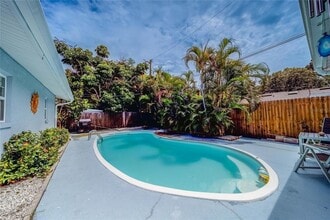 10842 61st Ave in Seminole, FL - Building Photo - Building Photo