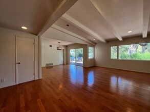 3368 Vista Haven Rd in Los Angeles, CA - Building Photo - Building Photo