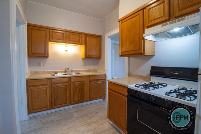 property at 4840 Erskine St