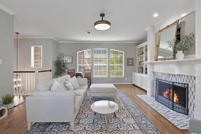 property at 2913 Jackson St