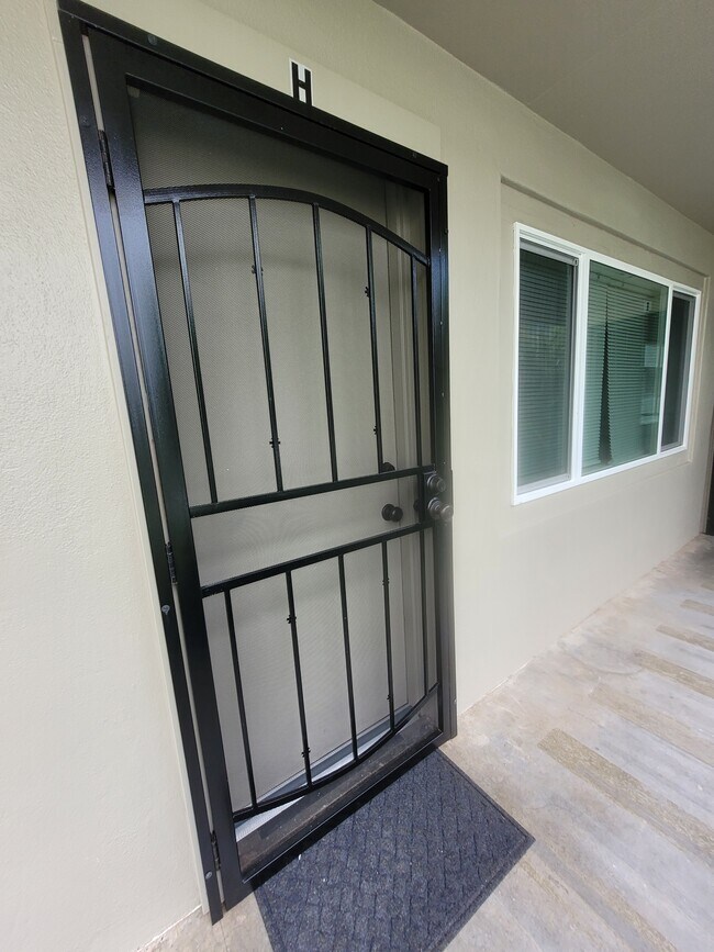 454 Kuamo'o St in Honolulu, HI - Foto de edificio - Building Photo