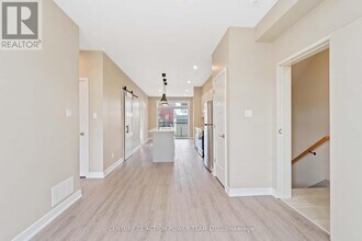 280-280 Lévis Ave in Ottawa, ON - Building Photo - Building Photo
