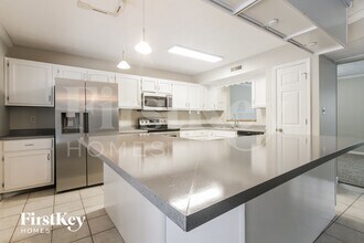 7510 Allenwood Ct in Indianapolis, IN - Foto de edificio - Building Photo