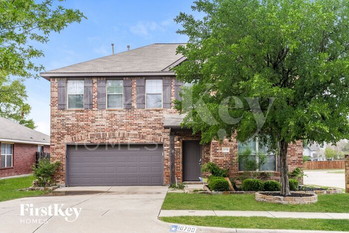 10700 Lipan Trail in Fort Worth, TX - Foto de edificio