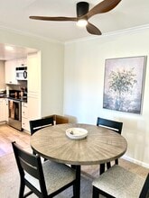 25641 Indian Hill Ln, Unit Bella Tierra C in Laguna Hills, CA - Foto de edificio - Building Photo