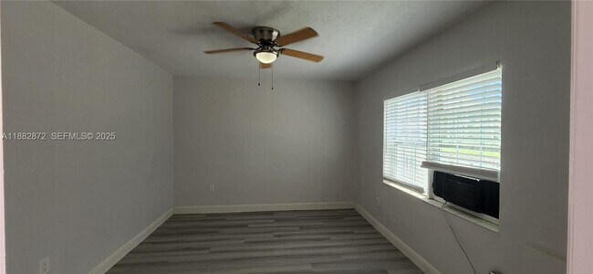 405 NW 64th St in Miami, FL - Building Photo - Building Photo