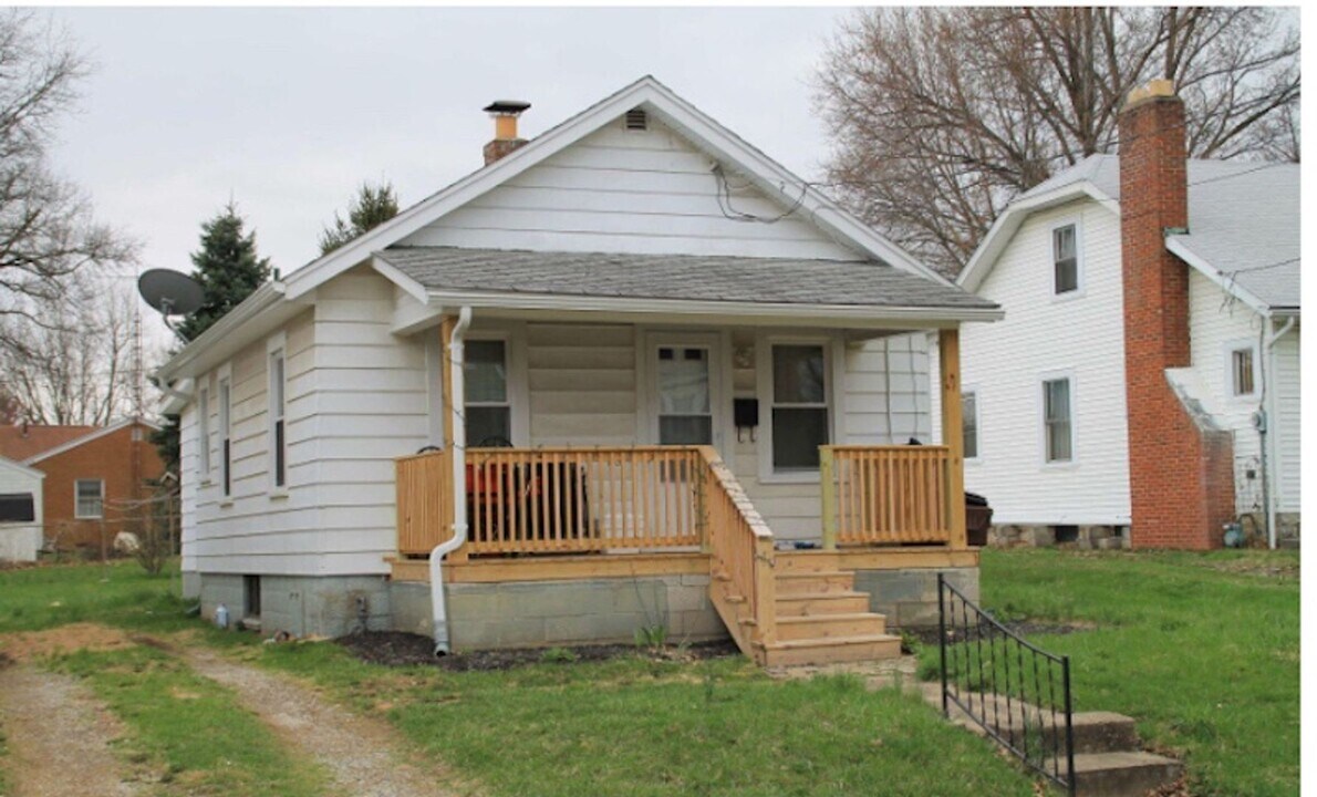 127 Gibson Ave in Mansfield, OH - Building Photo