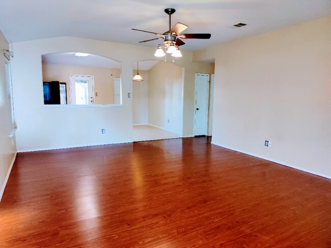 823 Sugar Brook Dr in Temple, TX - Building Photo - Building Photo