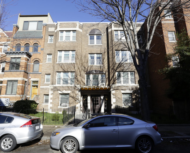 1415 Girard St NW in Washington, DC - Foto de edificio - Building Photo