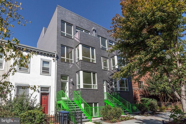 property at 1232 10th St NW