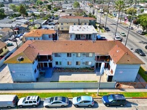 442-446 W 93rd St in Los Angeles, CA - Building Photo - Building Photo