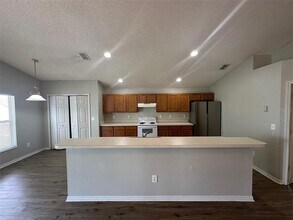 1001 Lake Charles Dr in Davenport, FL - Building Photo - Building Photo