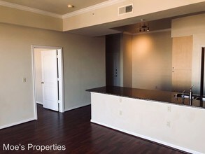 3225 Turtle Creek Blvd-Unit -Unit 1136 in Dallas, TX - Building Photo - Building Photo