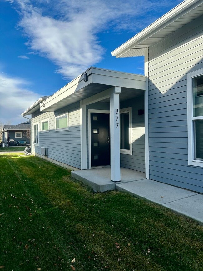 877-879 S Cottonwood Rd in Bozeman, MT - Building Photo - Building Photo