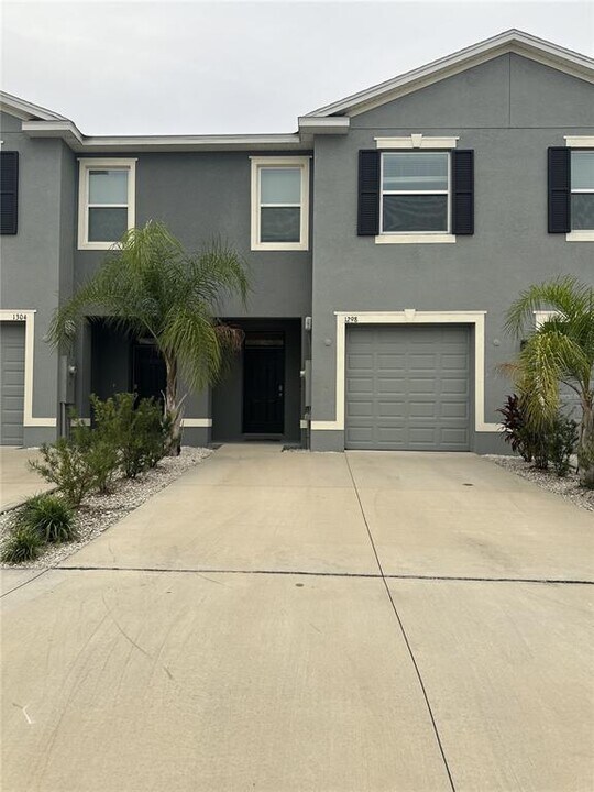 1298 Colt Creek Pl in Wesley Chapel, FL - Building Photo