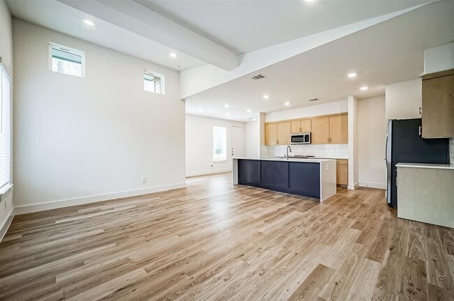 property at 2529 Appian Wy