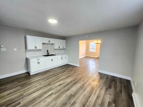 157-158 Ludlow St in Saint John, NB - Building Photo - Building Photo