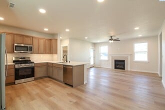 3669 Stonecap St in Richland, WA - Building Photo - Building Photo