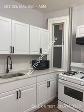 401 Central Ave in Jersey City, NJ - Building Photo - Building Photo