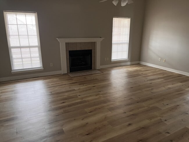 952 Queen Annes Lace Dr in Fayetteville, AR - Building Photo - Building Photo