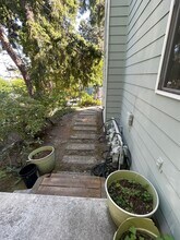 9741 Woodlawn Ave N, Unit A in Seattle, WA - Building Photo - Building Photo