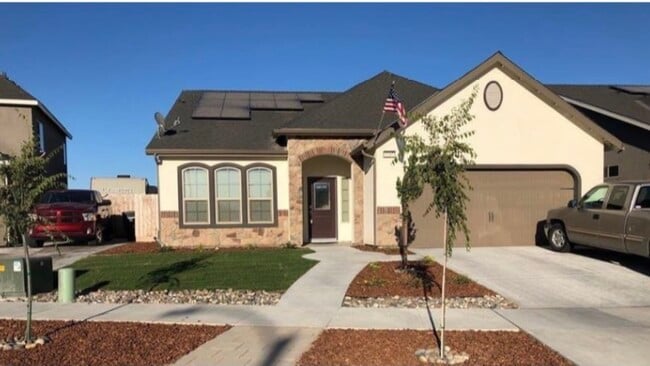 property at 1257 N Taylor Ave