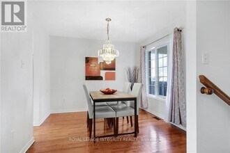 77 Daventry Crescent in Ottawa, ON - Building Photo - Building Photo