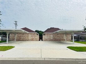 18 Kentucky St in Alton, TX - Building Photo