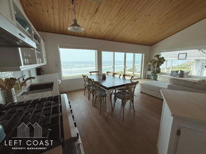 8788 SW Marine View St in South Beach, OR - Building Photo - Building Photo