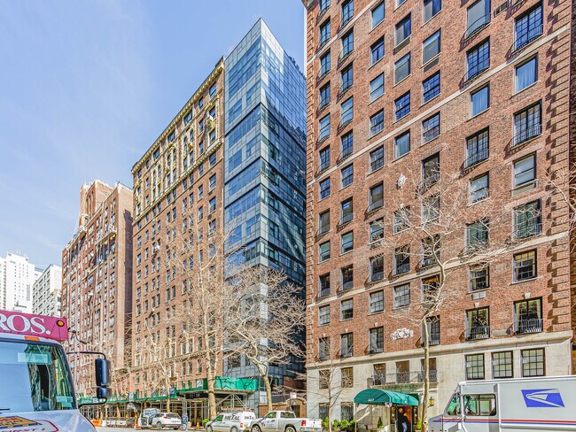 The Collection at 441 East 57th Street in New York, NY - Foto de edificio - Building Photo