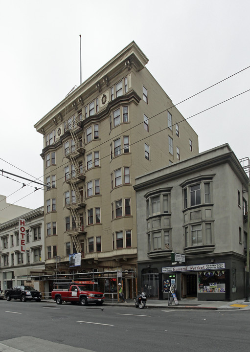 Crescent Manor in San Francisco, CA - Building Photo