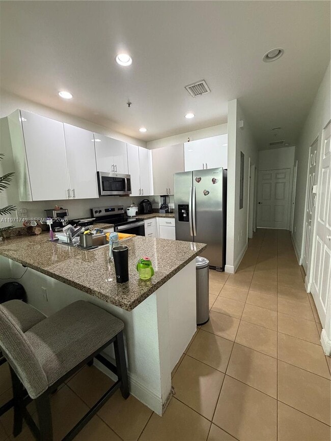 977 SW 147th Ave in Pembroke Pines, FL - Building Photo - Building Photo