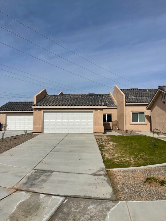 7362 E 36th Pl in Yuma, AZ - Building Photo
